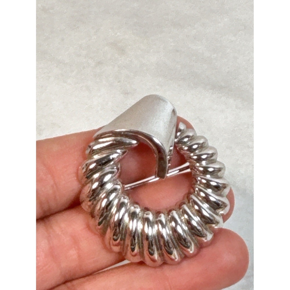 Swirl Textured TRIFARI DES PAT # 172681 Vintage Silver Brooch Pin